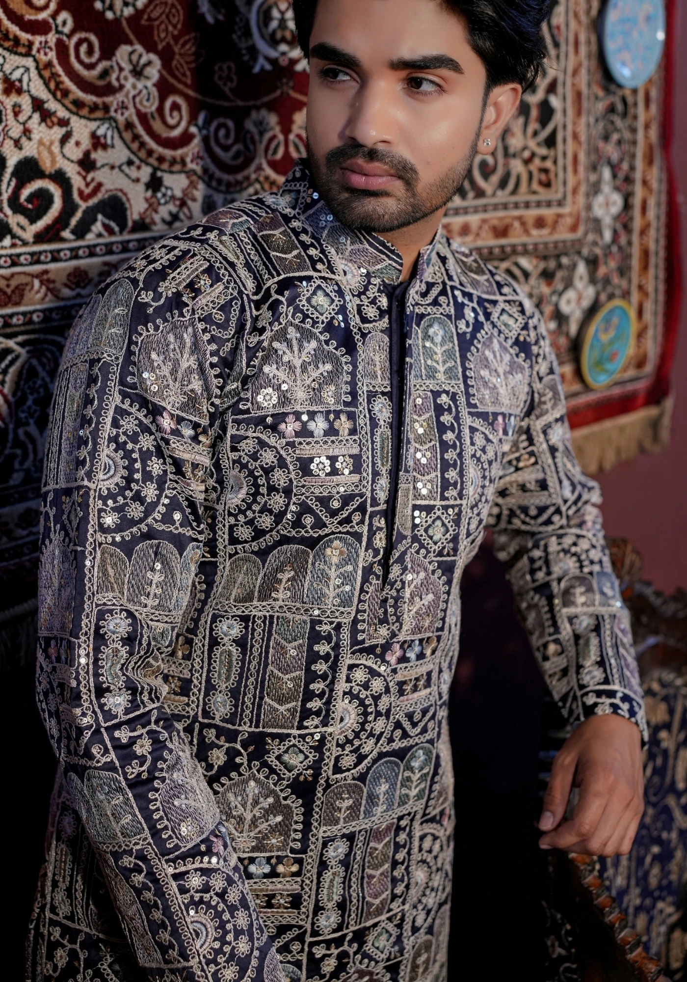 Midnight Blue Rangrez Jharokha Naqsh Embroidered Kurta - view 2