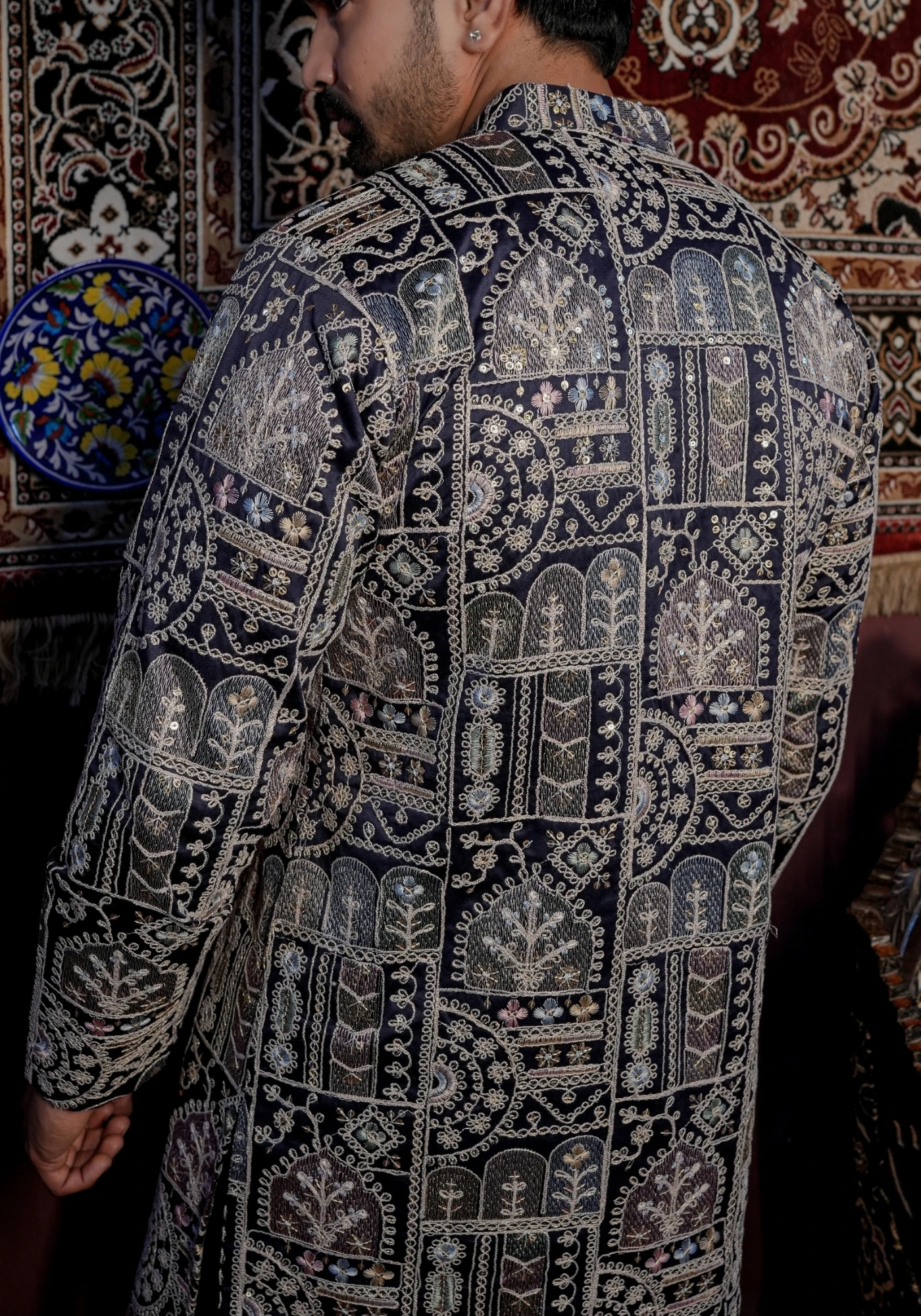 Midnight Blue Rangrez Jharokha Naqsh Embroidered Kurta - view 3