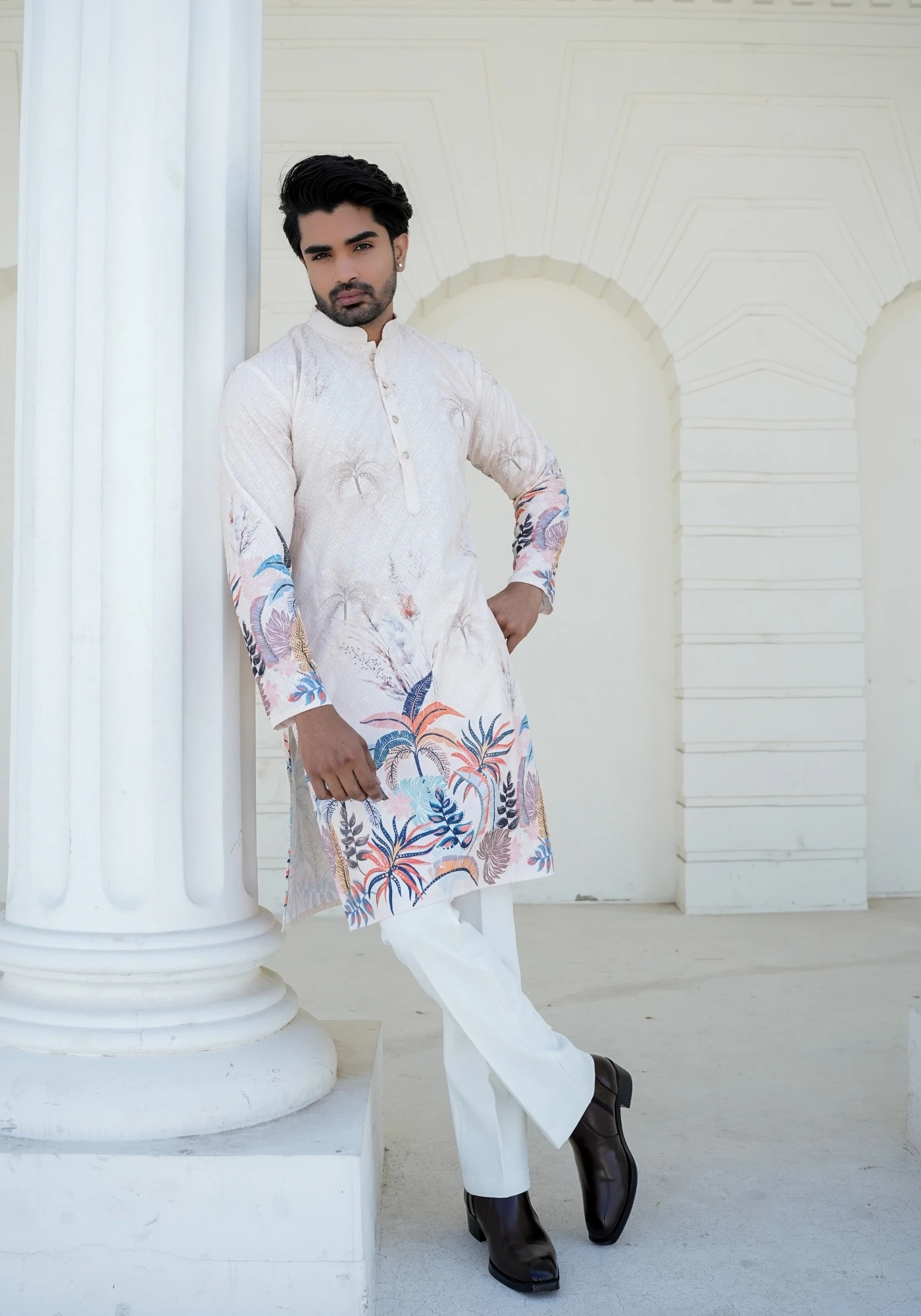 Off White Gulnaar Vanraaj Printed Kurta - view 5