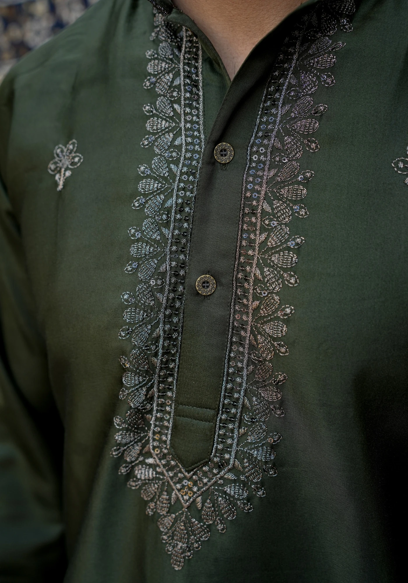 Olive Green Gulzar Naqsh Embroidered Kurta - view 2