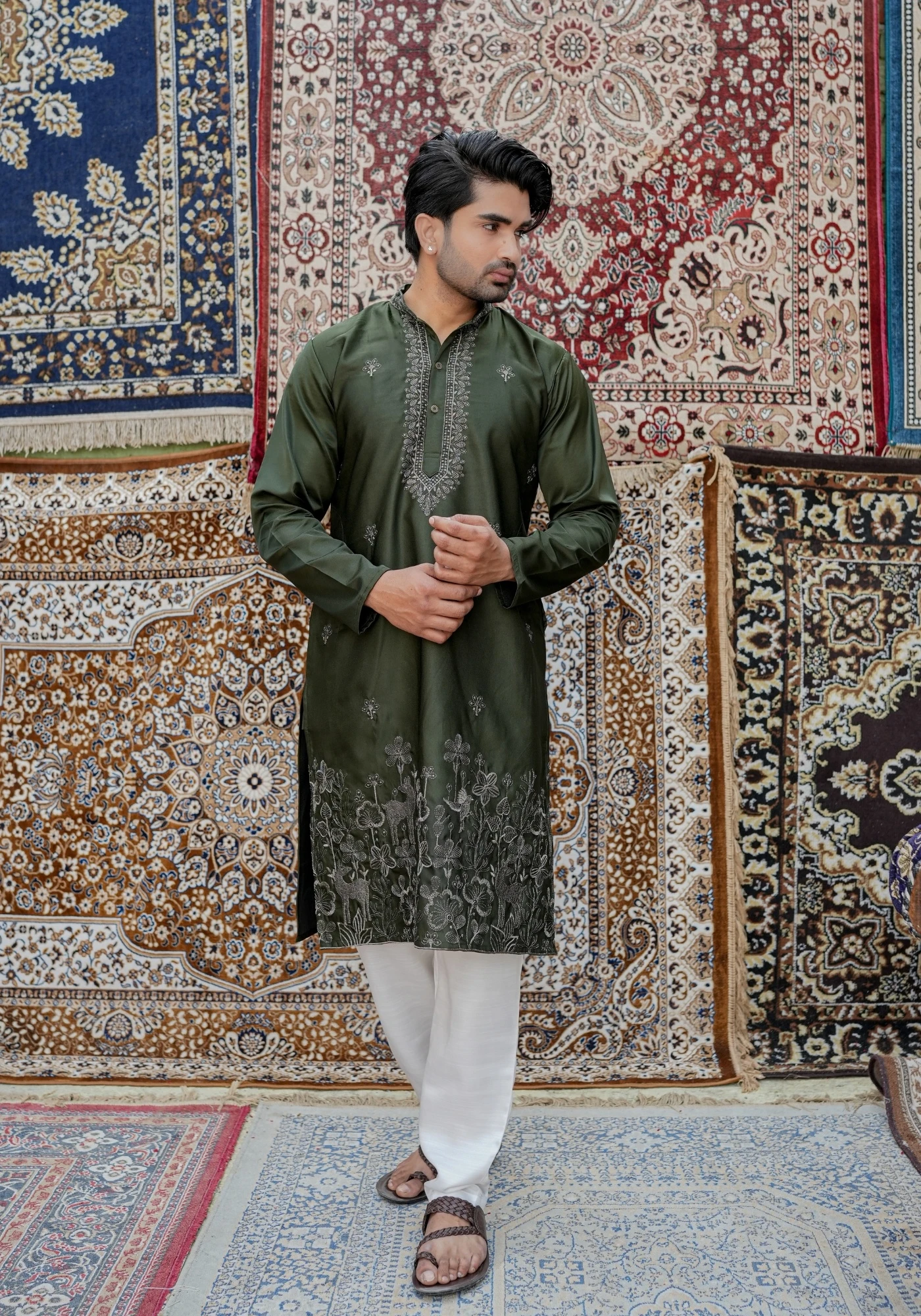 Olive Green Gulzar Naqsh Embroidered Kurta - view 5