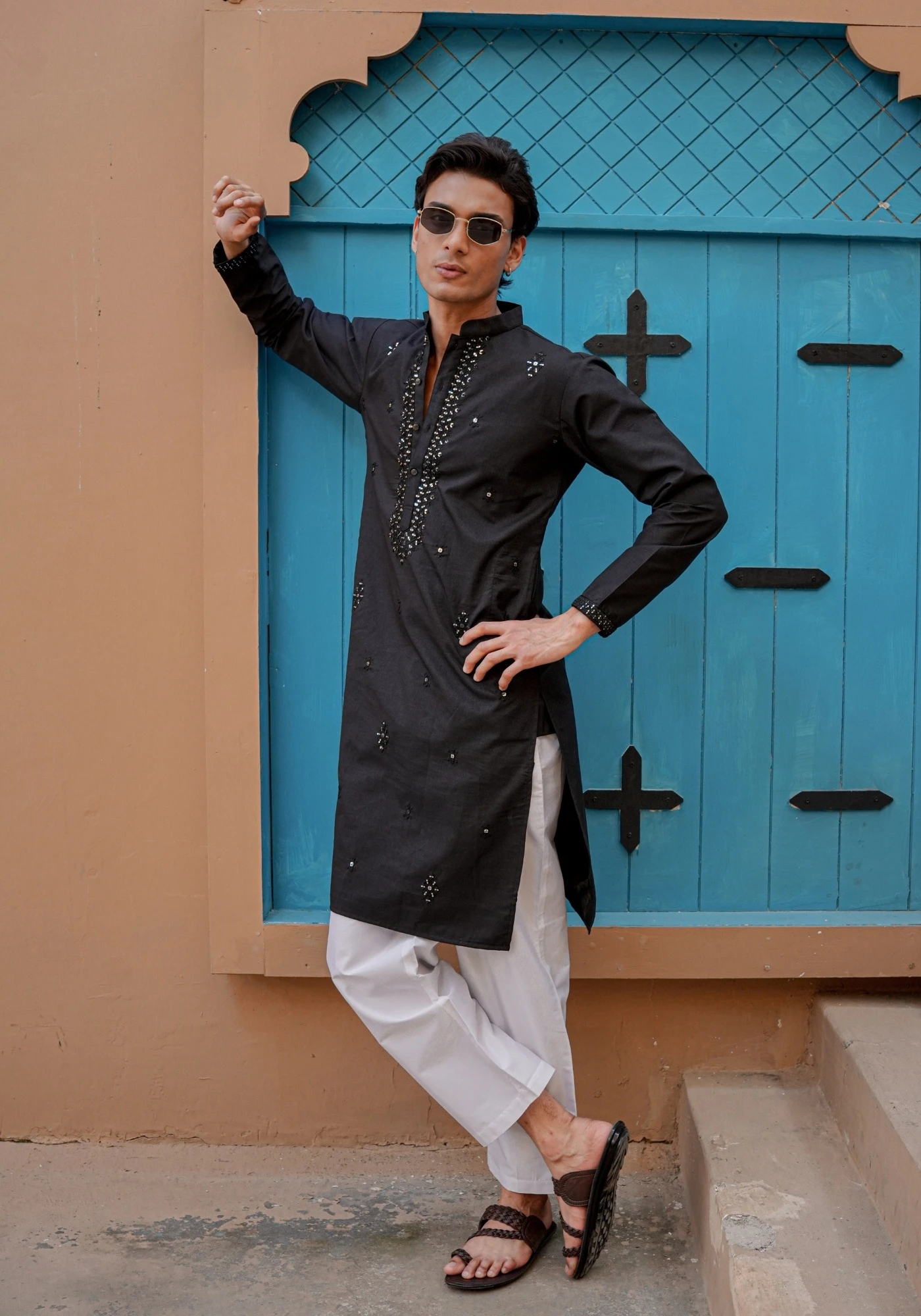 Black Gulnaar Nakshatra Embellished Kurta - view 6