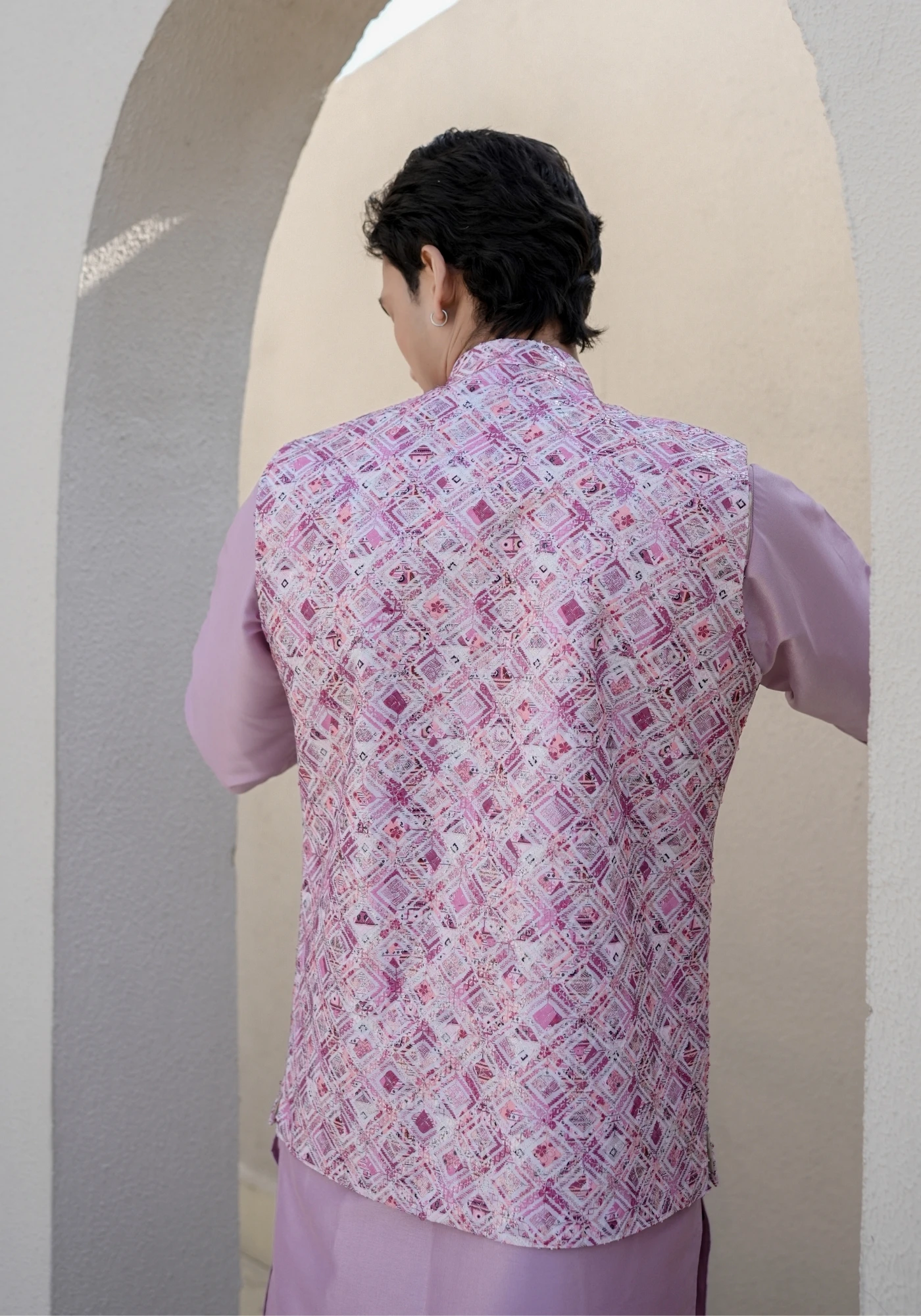 Lavender Riwaayat Gulchowk Woven Koti Kurta Pant Set - view 3