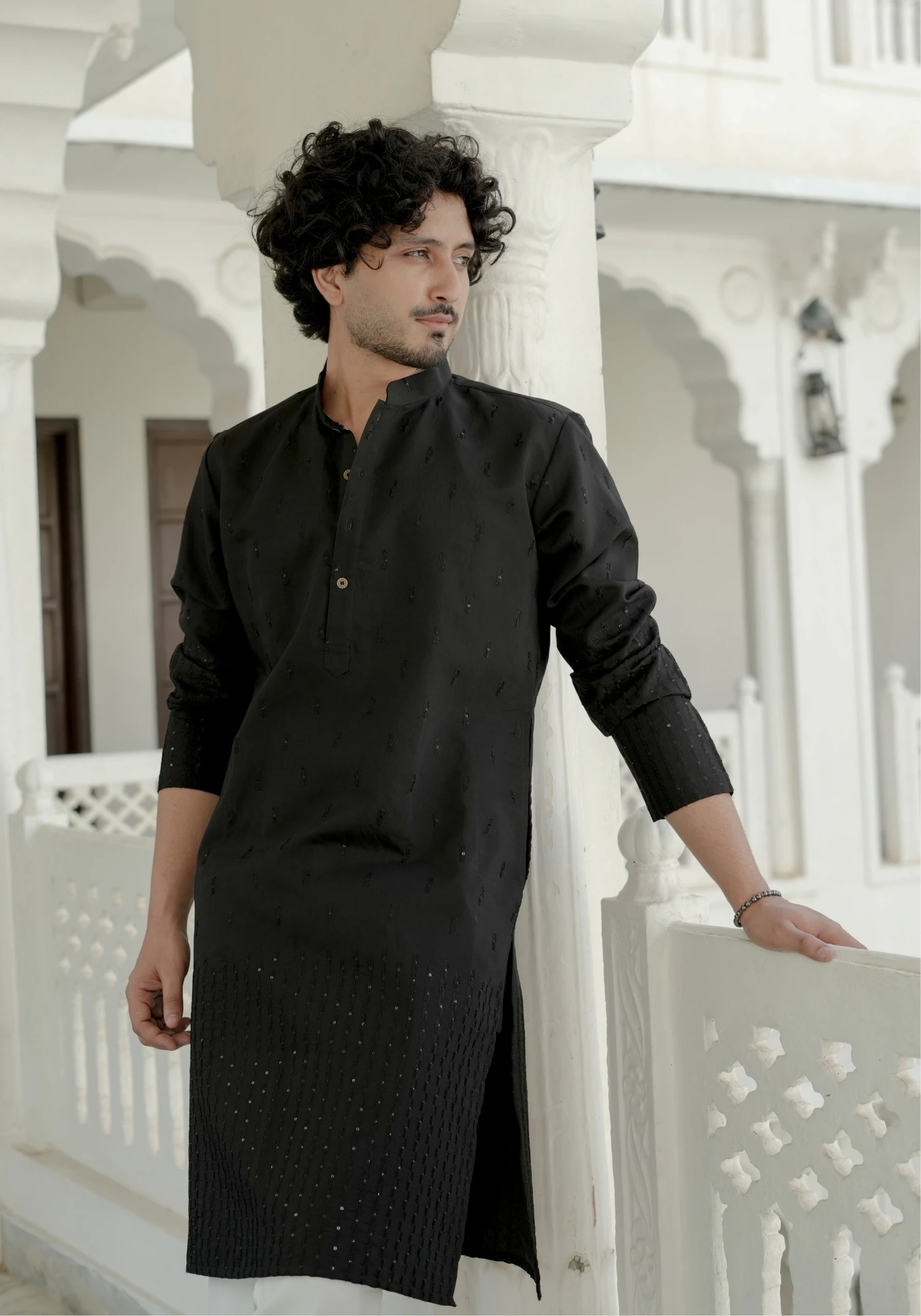 Midnight Black Nazakat Sutra Embroidered Kurta - view 1