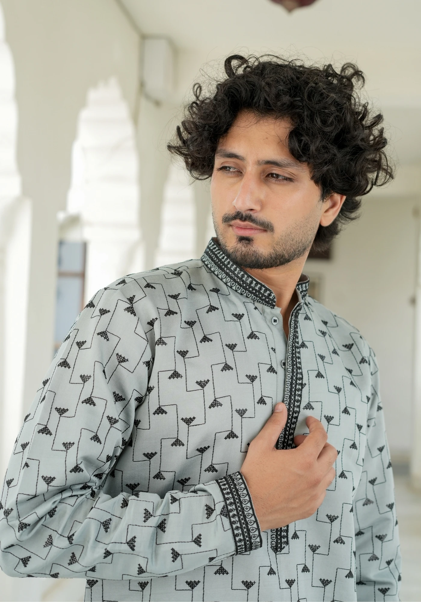 Ash Grey Nazakat Karigar Embroidered Kurta - view 2