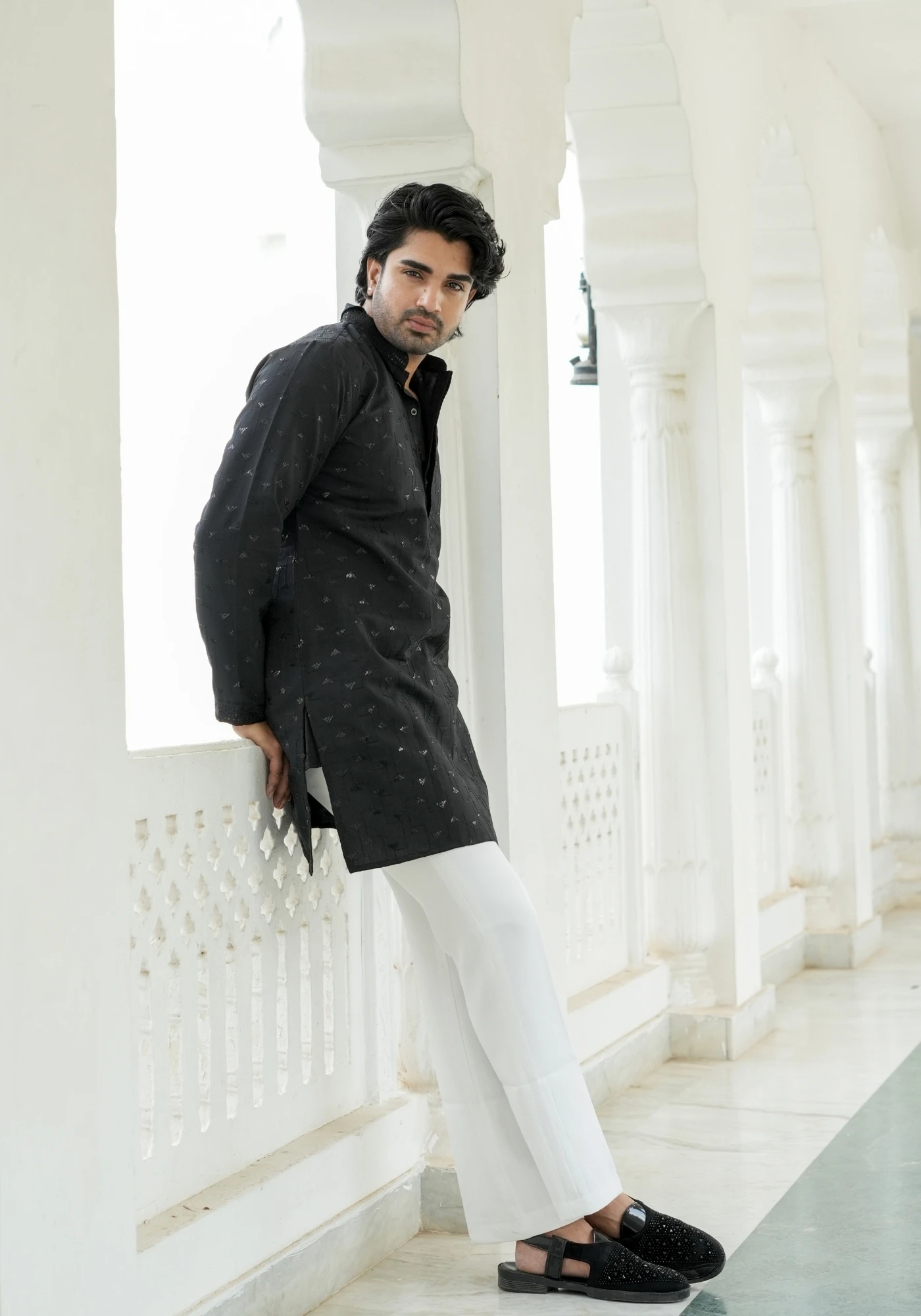 Midnight Black Nazakat Karigar Embroidered Kurta - view 5