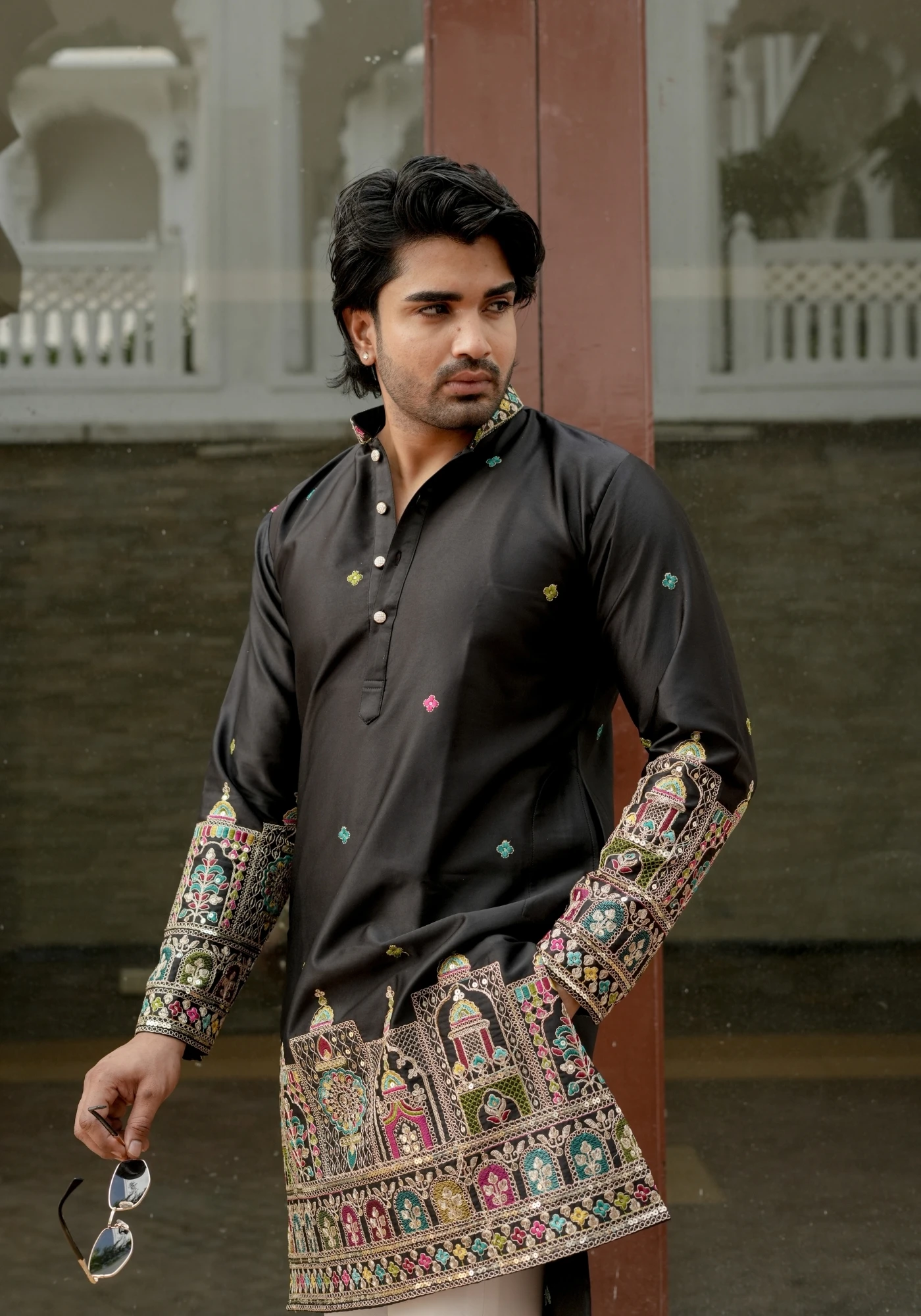 Classic Black Sheher Naqsh Embroidered Kurta - view 4