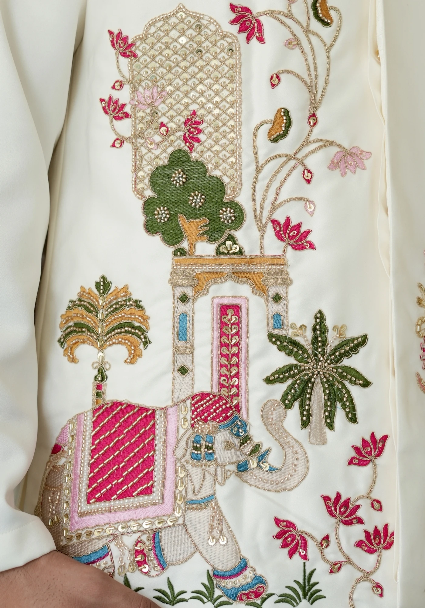 Off White Riwaayat Rangmahal Radha Krishna Embroidered Koti Kurta Pant Set - view 5