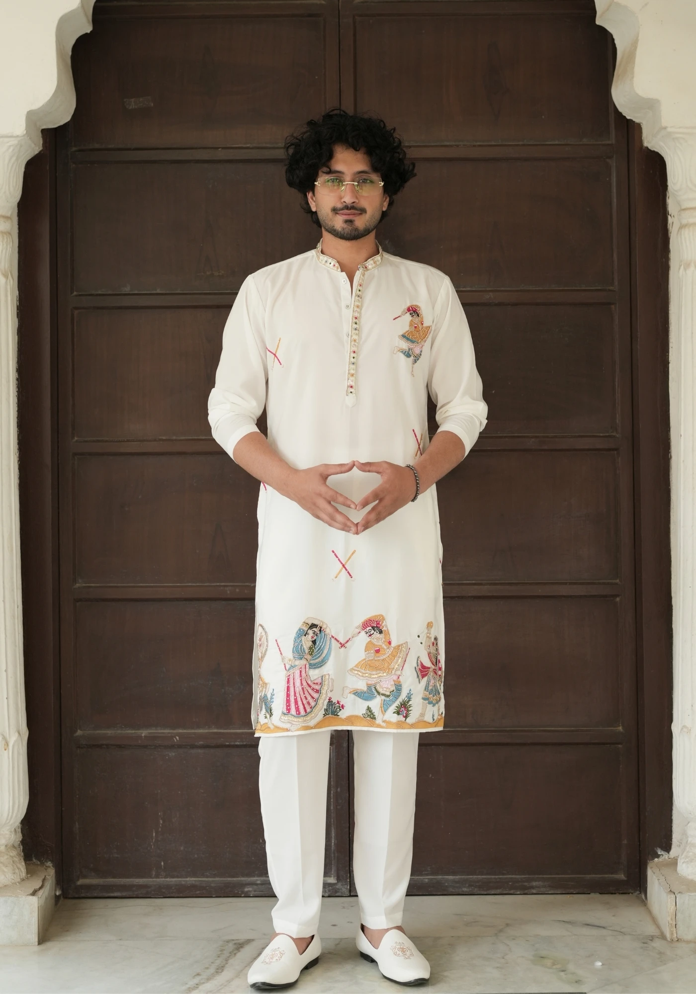 Off White Riwaayat Rangmahal Navratri Embroidered Kurta Pant set - view 1