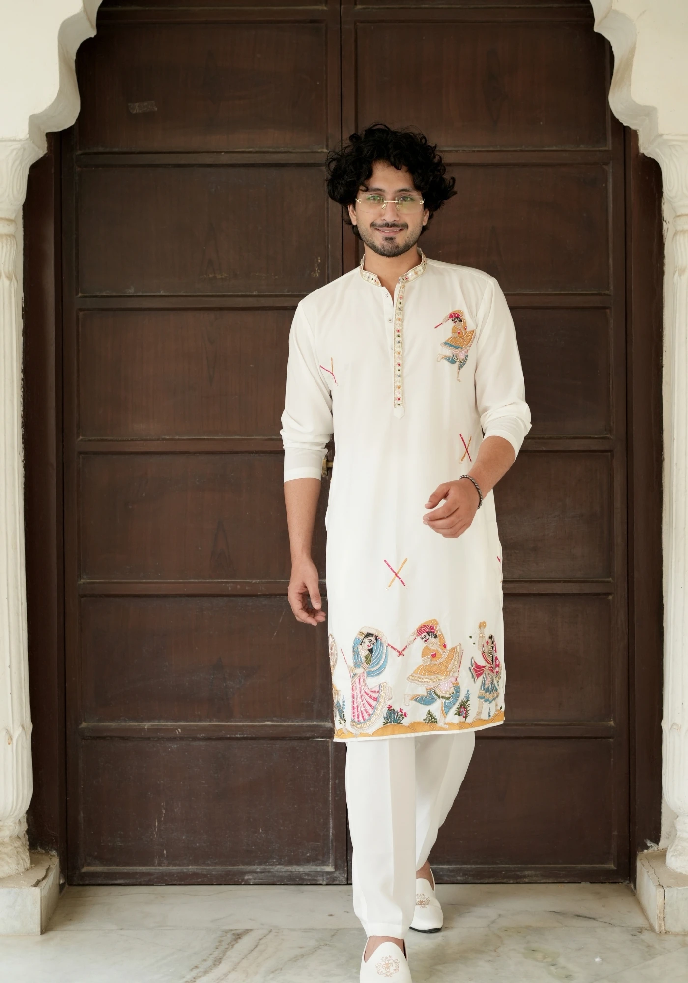 Off White Riwaayat Rangmahal Navratri Embroidered Kurta Pant set - view 6