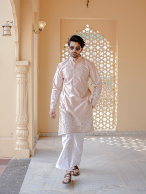 Men’s Peach Silk Blend Embroidered Kurta with with Detailed Hem Design