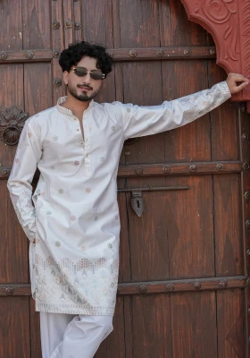 Cream Nazakat Noorbuti Embroidered Kurta